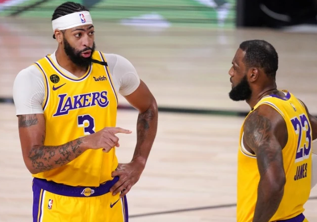  浓眉哥带伤出战湖人险胜爵士收获宝贵胜利